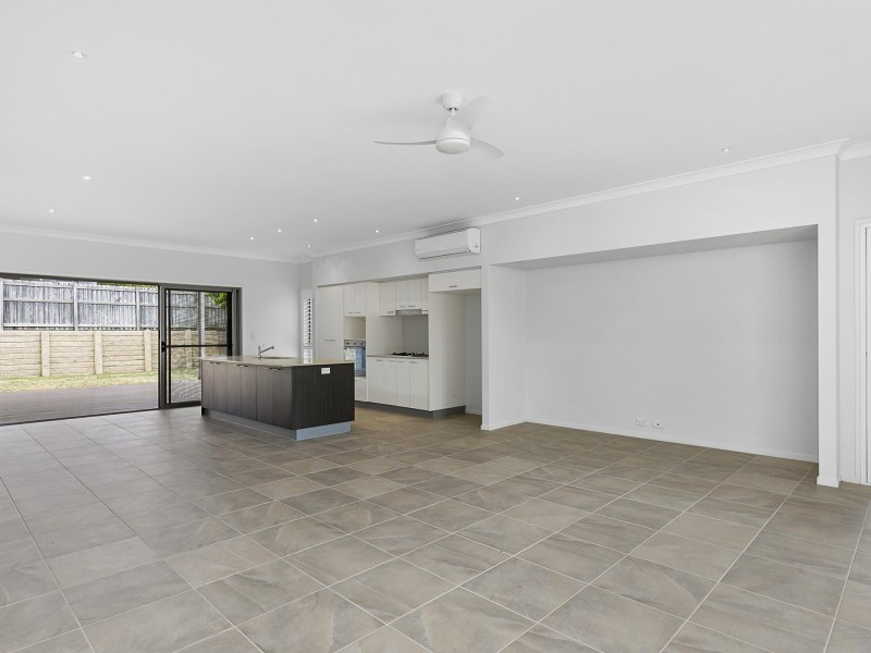 32 Brook Street, Wakerley QLD 4154