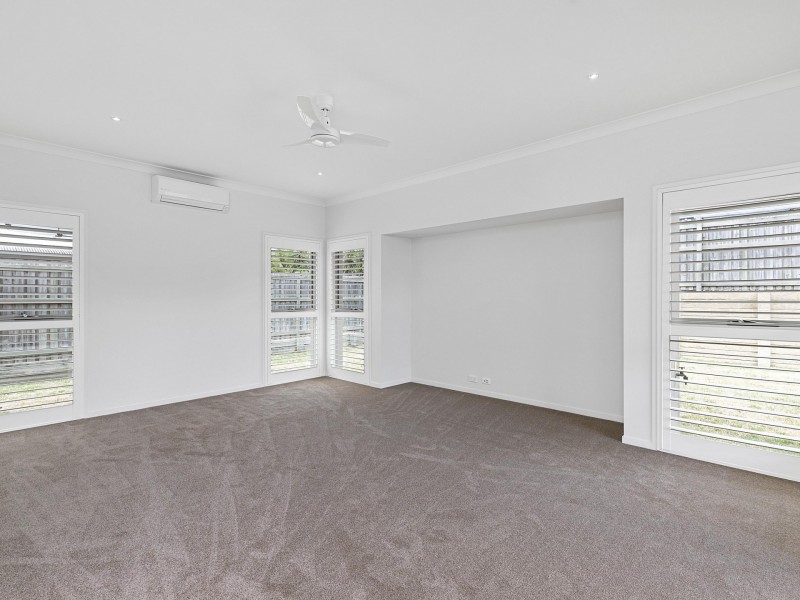 32 Brook Street, Wakerley QLD 4154