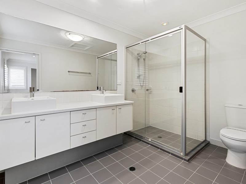 32 Brook Street, Wakerley QLD 4154