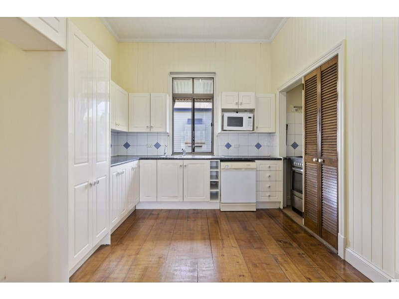 20 Belgrave Street, Balmoral QLD 4171