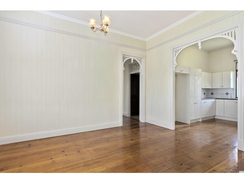 20 Belgrave Street, Balmoral QLD 4171