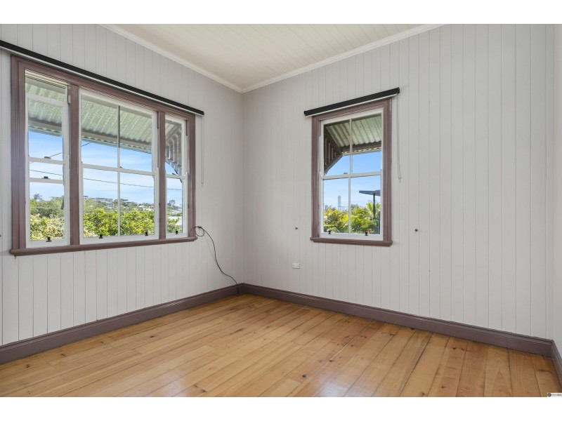 20 Belgrave Street, Balmoral QLD 4171