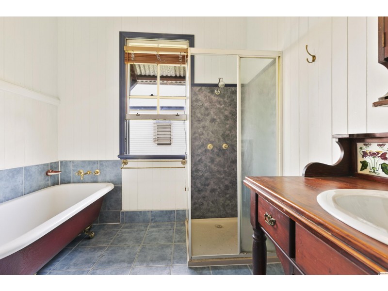 20 Belgrave Street, Balmoral QLD 4171