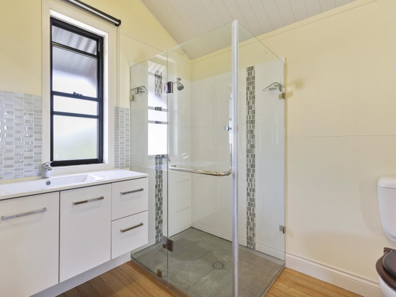 20 Belgrave Street, Balmoral QLD 4171