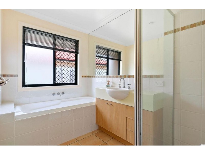 12 Manning Esplanade, Thornlands QLD 4164
