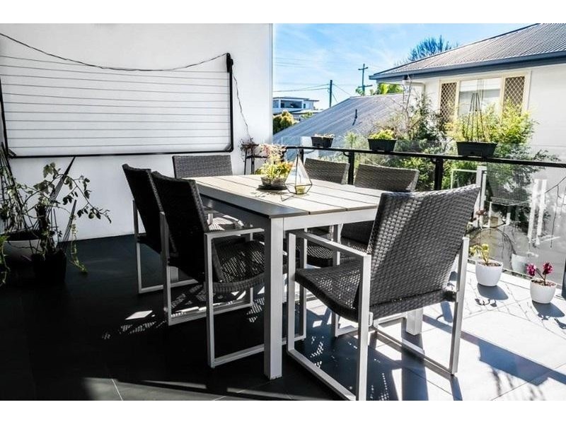 3/47 Dickenson, Carina QLD 4152