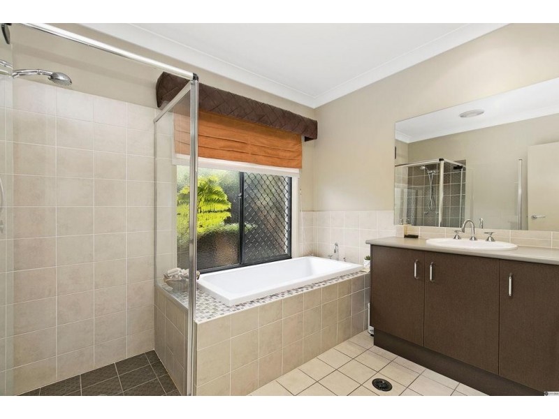 6 Pandanus Place, Tingalpa QLD 4173