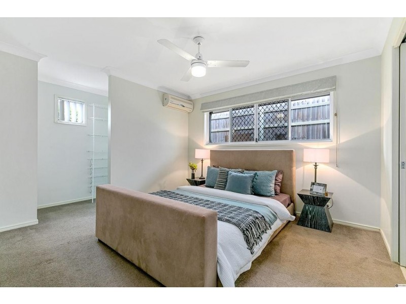 99 Kamarin Street, Manly West QLD 4179