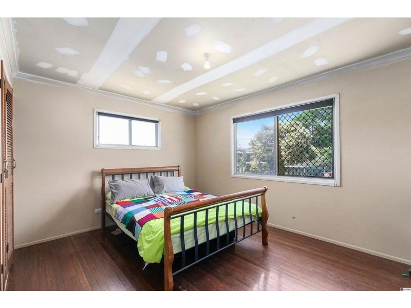 6 Balnave Street, Wynnum West QLD 4178