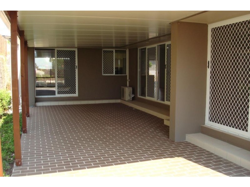 5 Lachlan Drive, Wakerley QLD 4154