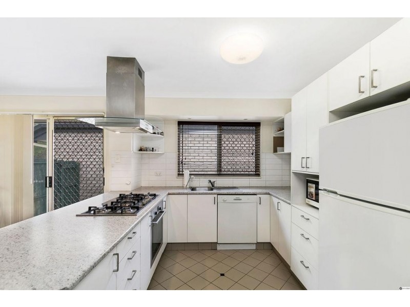 111 Torquay Cr, Tingalpa QLD 4173