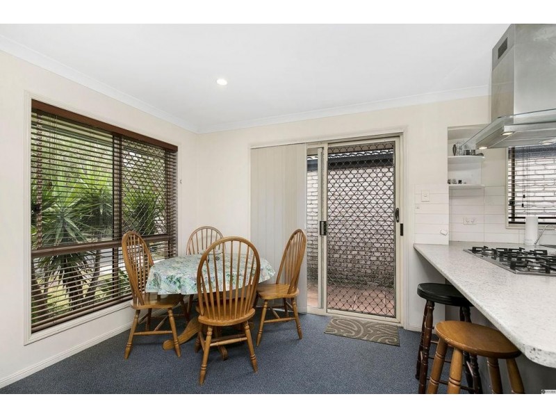 111 Torquay Cr, Tingalpa QLD 4173