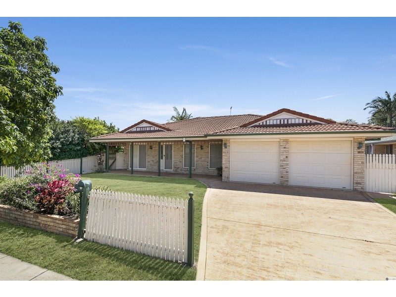 52 Miles Crescent, Manly West QLD 4179