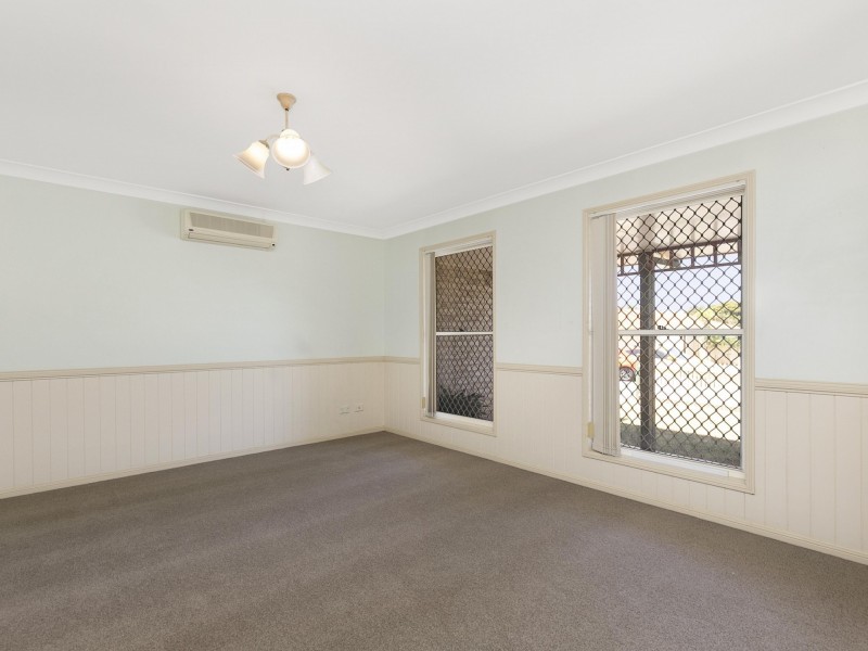 52 Miles Crescent, Manly West QLD 4179