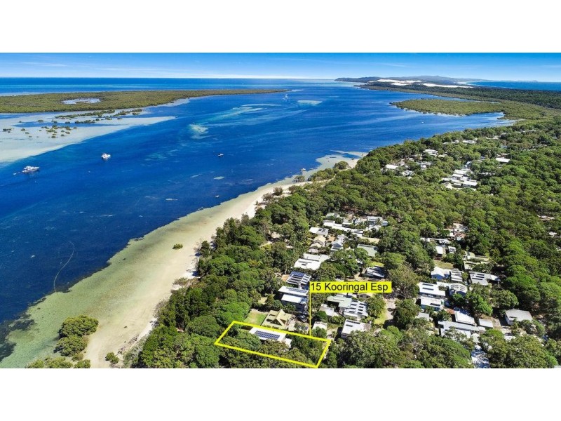 15 Kooringal Esplanade, Kooringal QLD 4025
