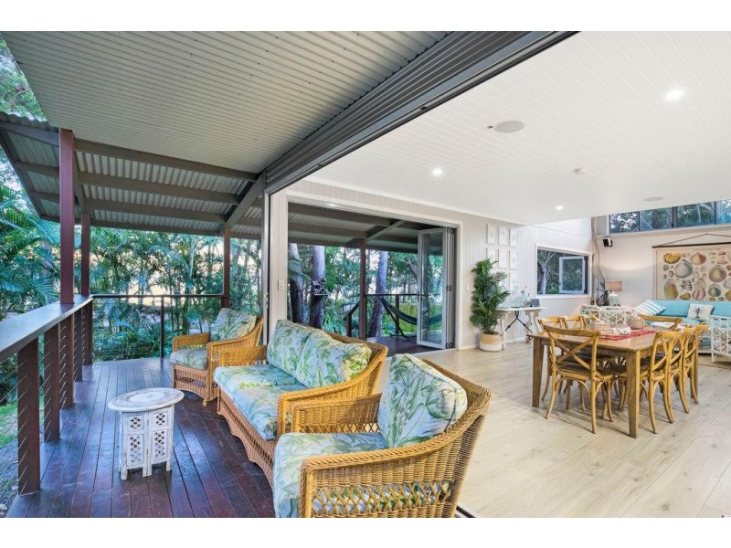 15 Kooringal Esplanade, Kooringal QLD 4025