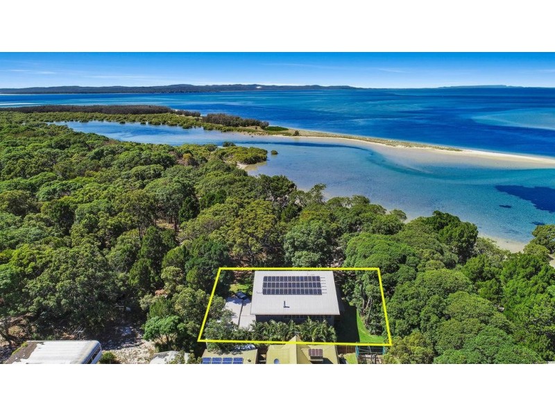 15 Kooringal Esplanade, Kooringal QLD 4025