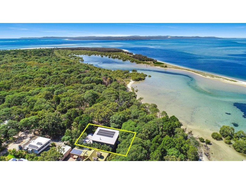 15 Kooringal Esplanade, Kooringal QLD 4025