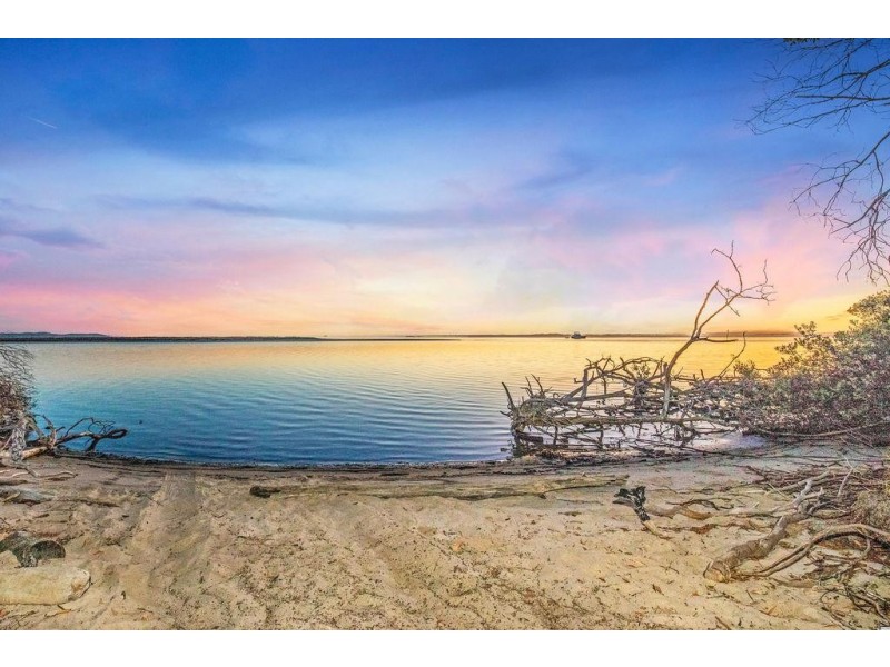15 Kooringal Esplanade, Kooringal QLD 4025