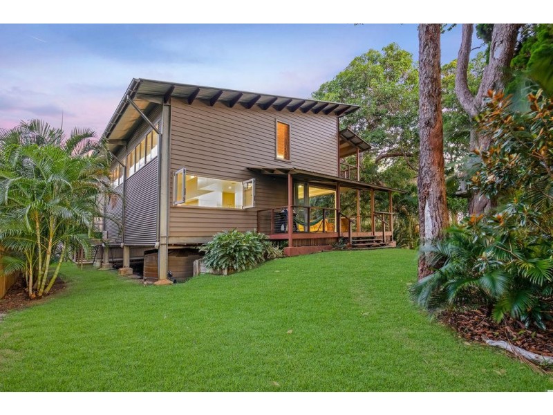 15 Kooringal Esplanade, Kooringal QLD 4025