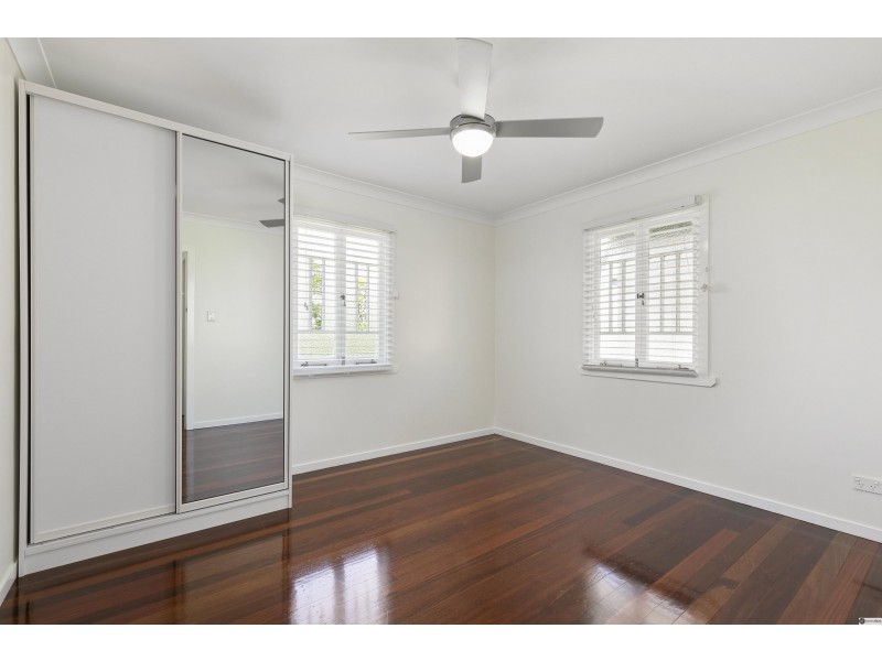 17 Stephen Street, Camp Hill QLD 4152