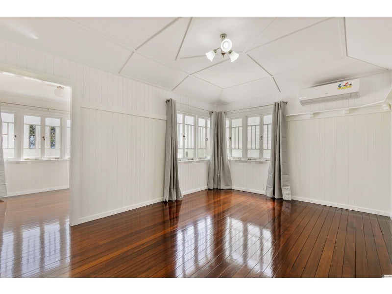 17 Stephen Street, Camp Hill QLD 4152