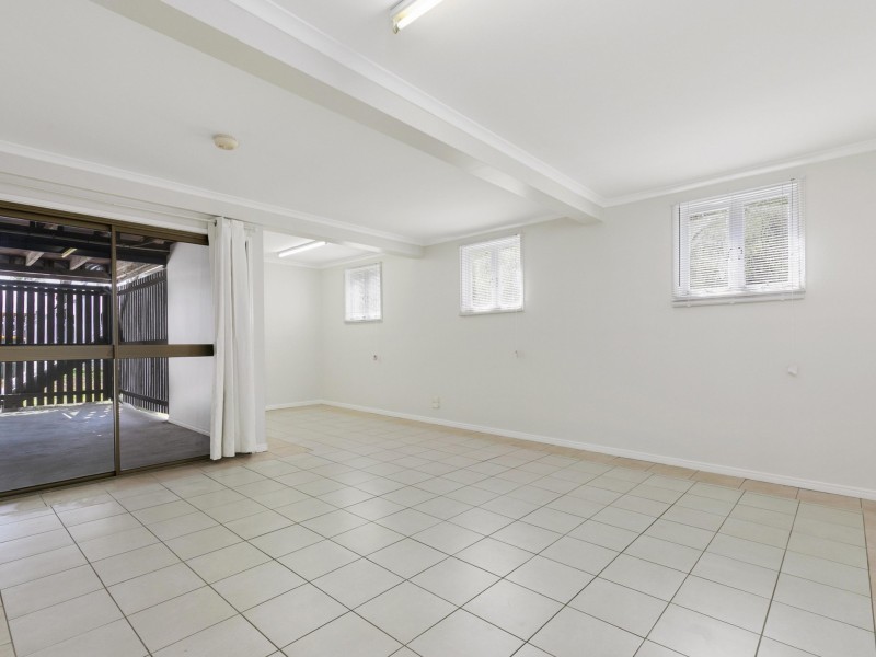 17 Stephen Street, Camp Hill QLD 4152