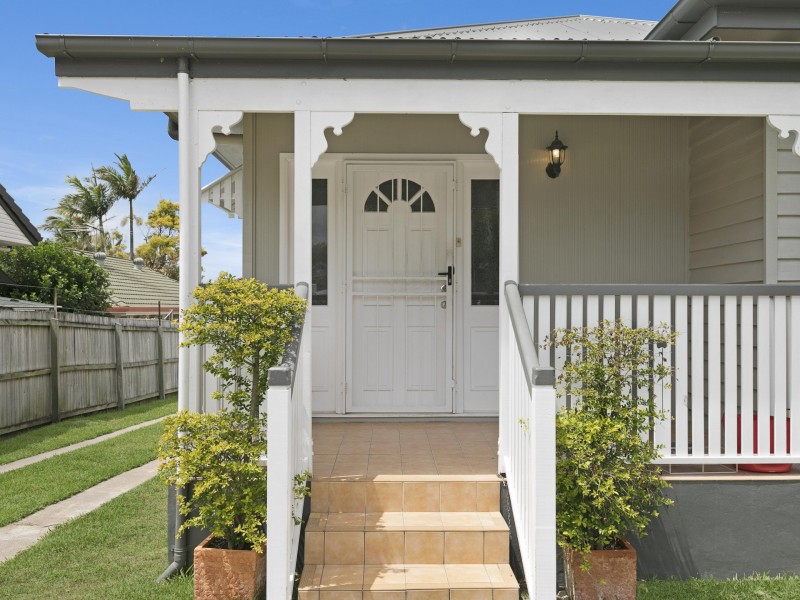 24 Duncan Street, Wynnum West QLD 4178