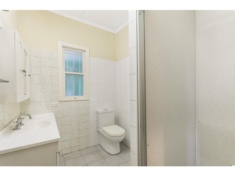 39 Junction Road, Morningside QLD 4170