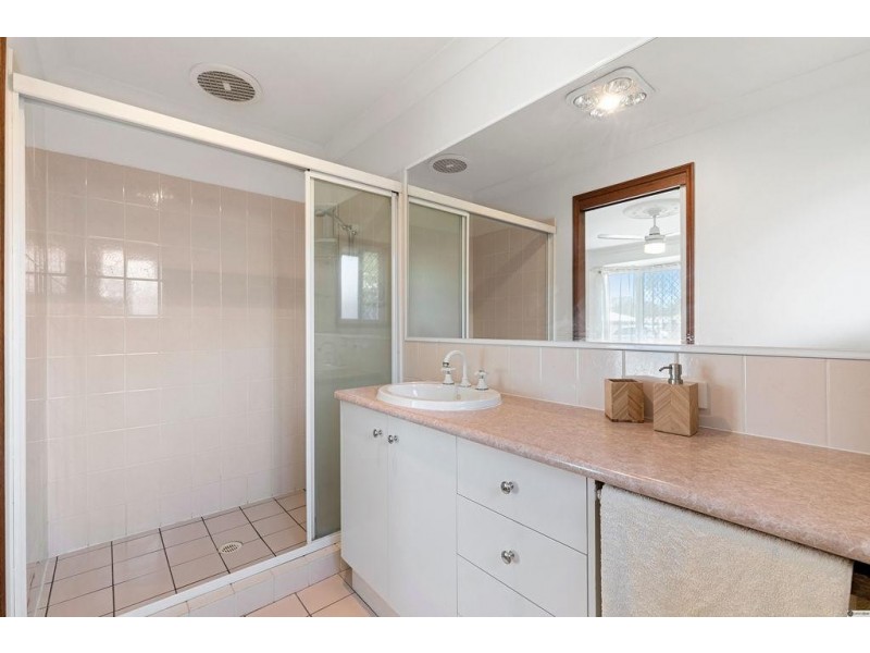 40 Byng Road, Birkdale QLD 4159