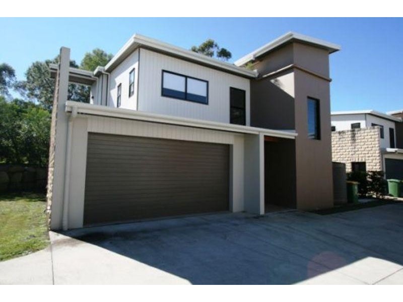 1/134 Ridgeway Avenue, Southport QLD 4215