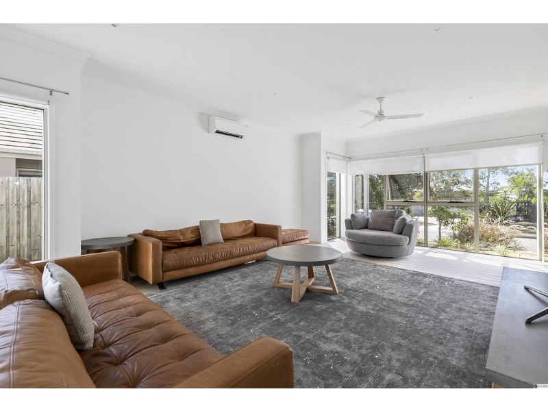 18 Macquarie Street, Wakerley QLD 4154