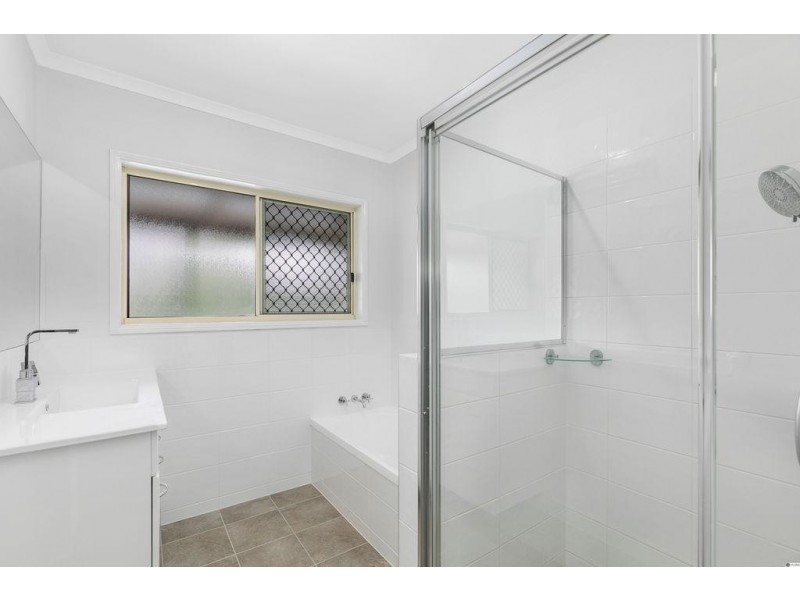 1001 New Cleveland Road, Gumdale QLD 4154