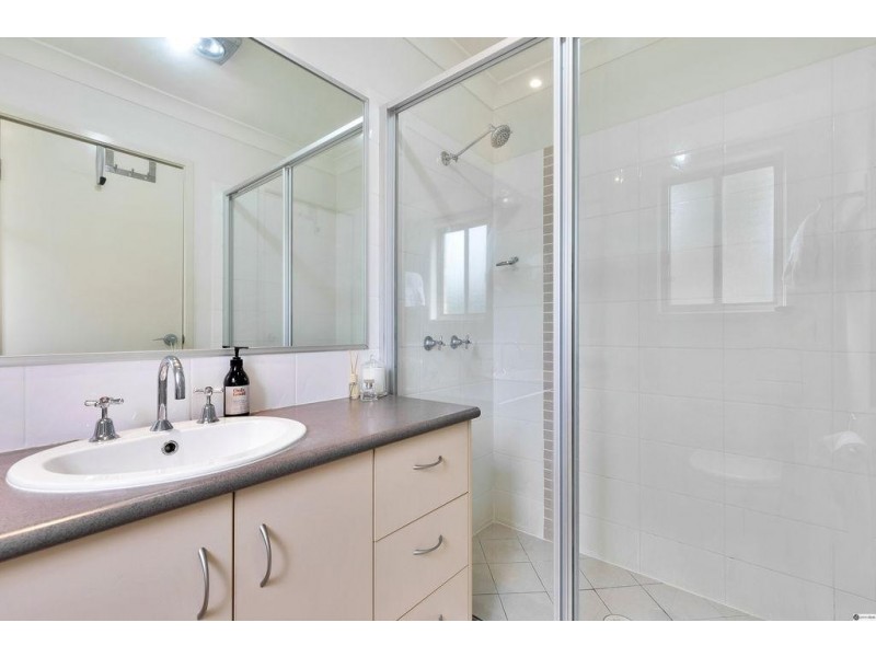 9 Brighton Court, Wakerley QLD 4154