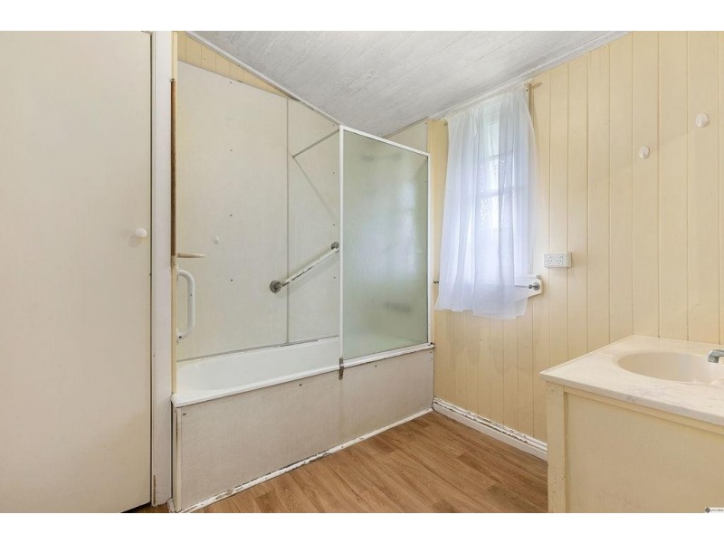 34 Boxgrove Avenue, Wynnum QLD 4178