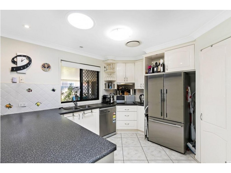 21 Marty Street, Wynnum West QLD 4178