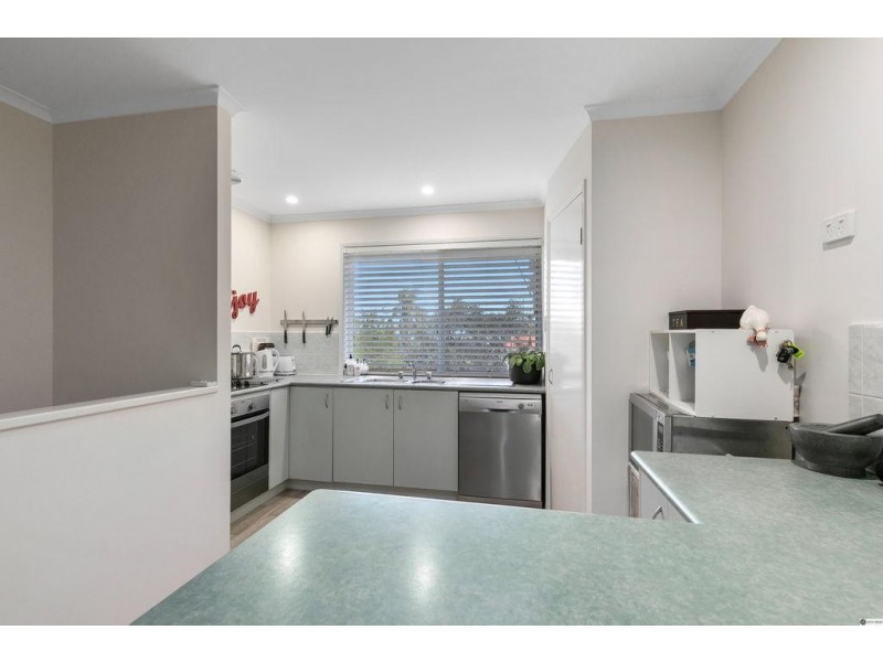 14A Oakley Street, Manly QLD 4179