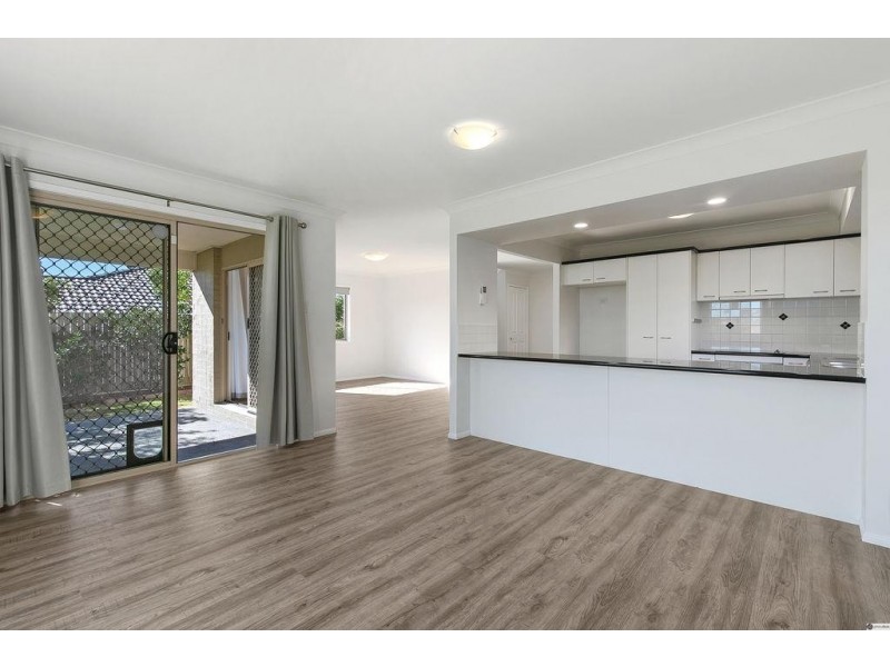 1 Pinecrest Place, Victoria Point QLD 4165