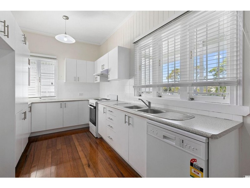 15 Stephen Street, Camp Hill QLD 4152