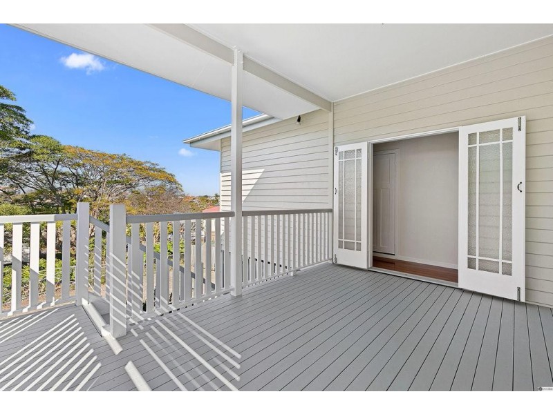 15 Stephen Street, Camp Hill QLD 4152