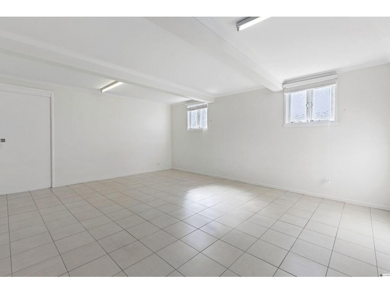 15 Stephen Street, Camp Hill QLD 4152