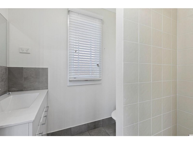 15 Stephen Street, Camp Hill QLD 4152