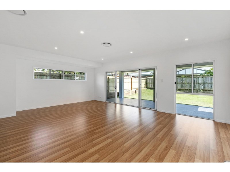 62 Armstrong Road, Cannon Hill QLD 4170