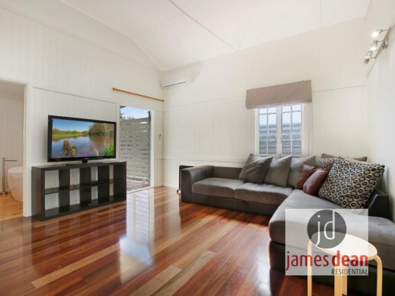 13 Keats Street, Cannon Hill QLD 4170