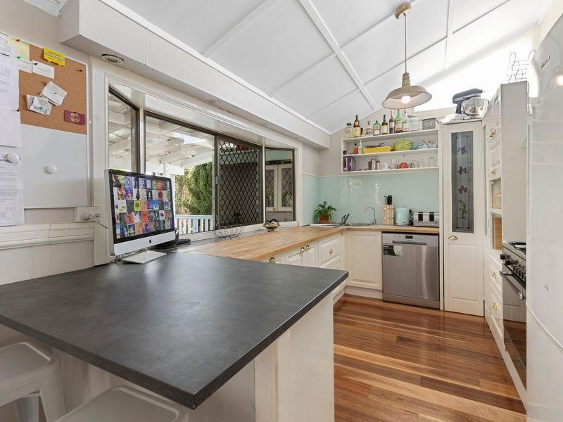 12 Carbethon Street, Manly QLD 4179
