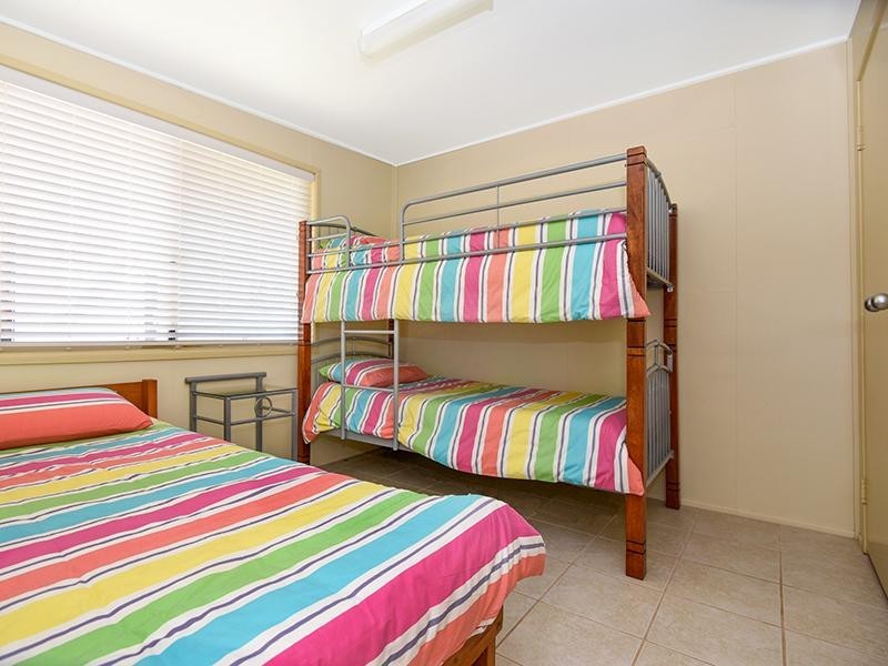 93 Midgen St, Kooringal QLD 4025