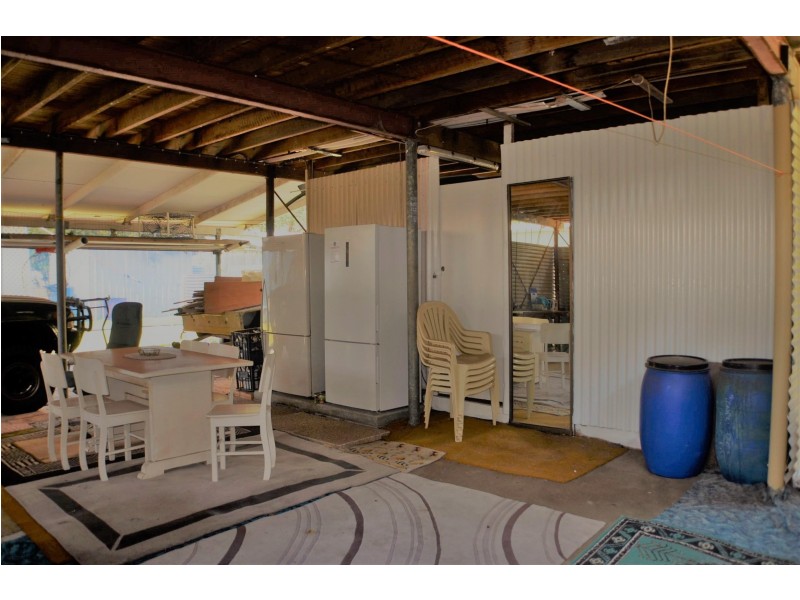 37 Midgen Street, Kooringal QLD 4025