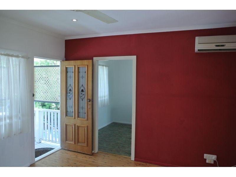 51 Wondall Road, Wynnum West QLD 4178