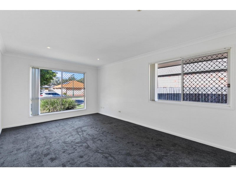 54 Wirra Circuit, Wynnum West QLD 4178