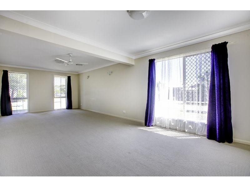 49 Sylvateere Close, Wakerley QLD 4154